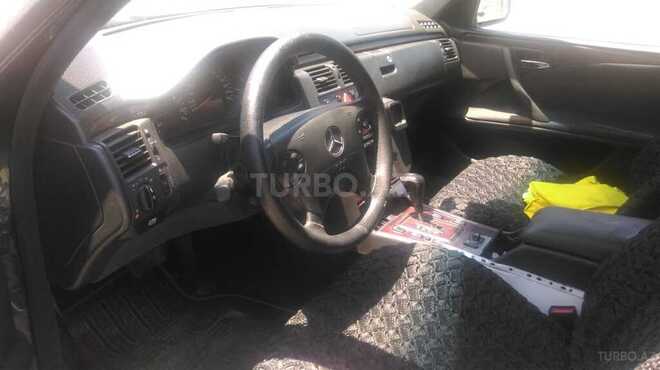 Mercedes E 220 2000, 369,000 km - 2.2 l - Bakı