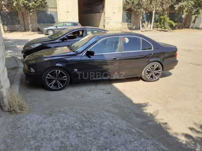 BMW 528 1999, 390,000 km - 2.8 l - Bakı