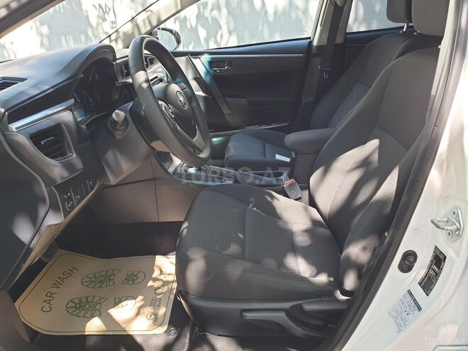 Toyota Corolla 2015, 82,000 km - 1.6 l - Bakı