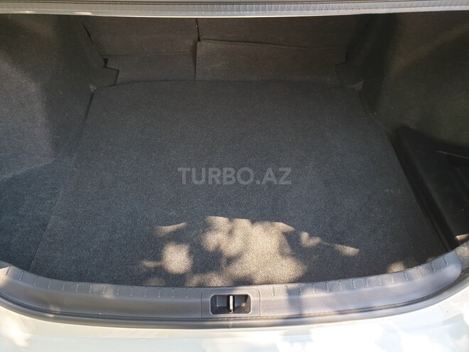 Toyota Corolla 2015, 82,000 km - 1.6 l - Bakı