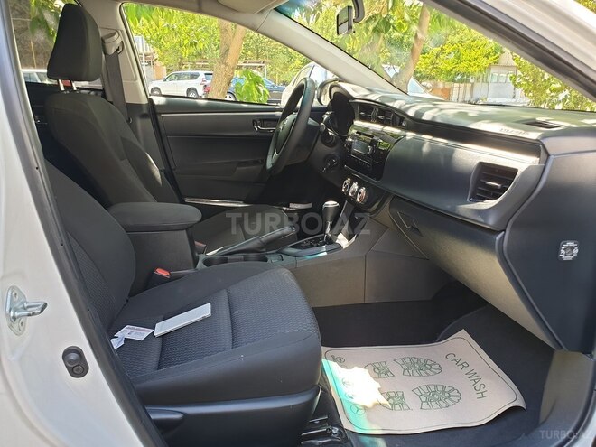 Toyota Corolla 2015, 82,000 km - 1.6 l - Bakı
