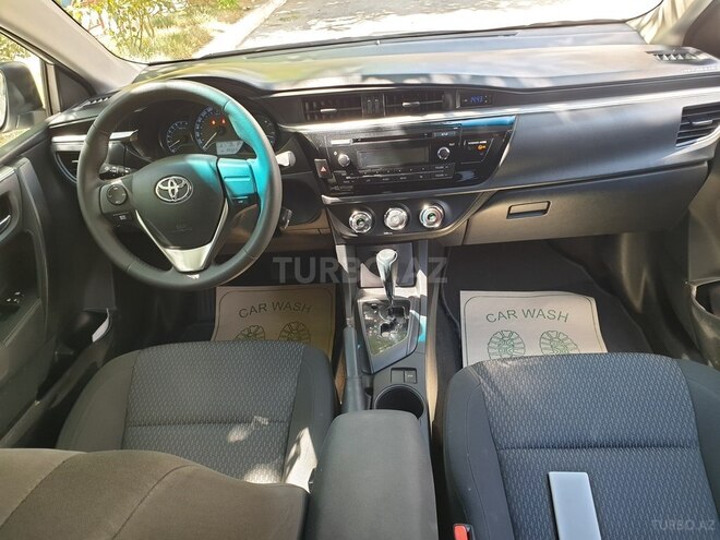 Toyota Corolla 2015, 82,000 km - 1.6 l - Bakı
