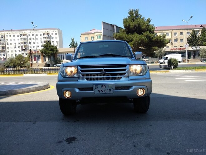 Mitsubishi Pajero io 2003, 222,000 km - 2.0 л - Sumqayıt