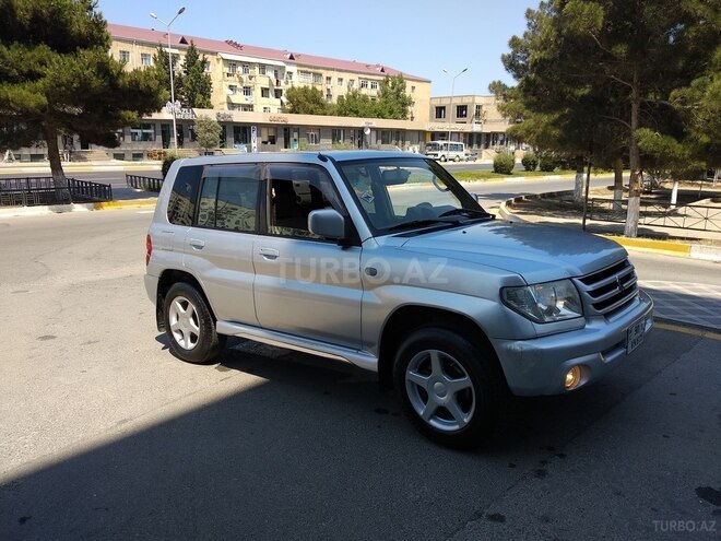 Mitsubishi Pajero io 2003, 222,000 km - 2.0 л - Sumqayıt