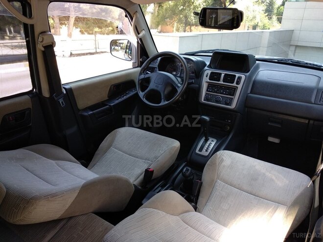 Mitsubishi Pajero io 2003, 222,000 km - 2.0 л - Sumqayıt
