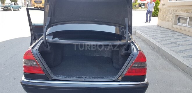 Mercedes C 220 1995, 415,000 km - 2.2 l - Gəncə