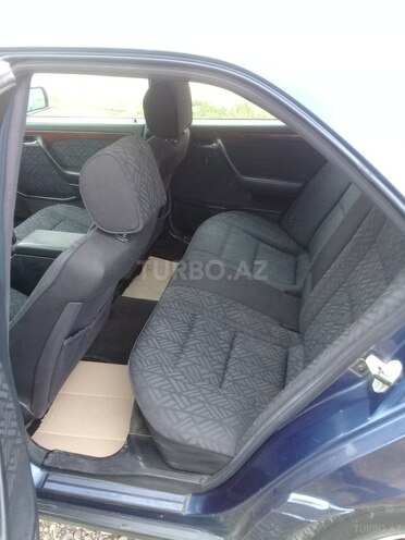 Mercedes C 180 1995, 385,000 km - 1.8 l - Qazax