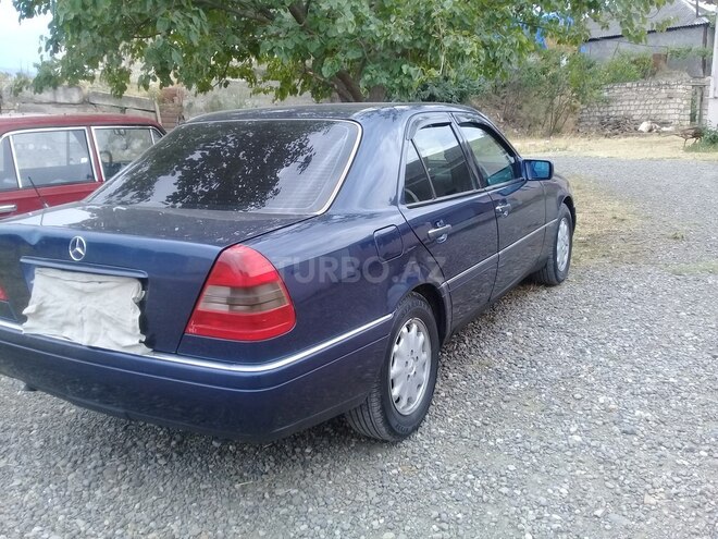 Mercedes C 180 1995, 385,000 km - 1.8 l - Qazax