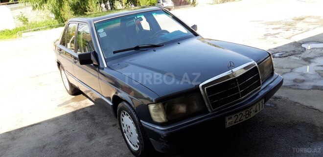 Mercedes 190 1990, 200,000 km - 2.0 л - Ucar