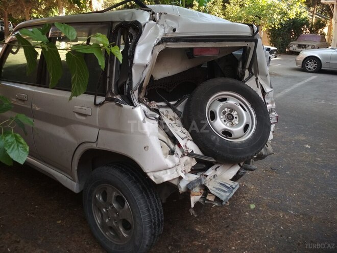 Mitsubishi Pajero io 2000, 198,523 km - 2.0 l - Bakı