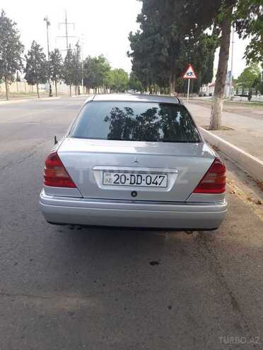 Mercedes C 220 1996, 175,000 km - 2.2 l - Gəncə