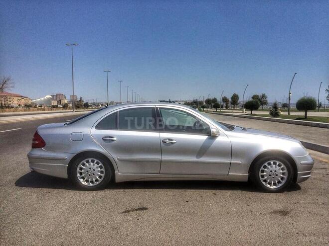 Mercedes E 240 2002, 215,000 km - 2.6 л - Bakı