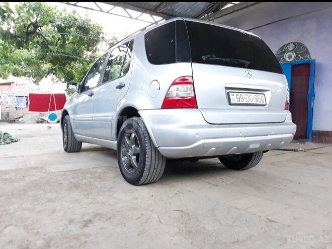 Mercedes ML 270 2003, 195,000 km - 2.7 л - Biləsuvar