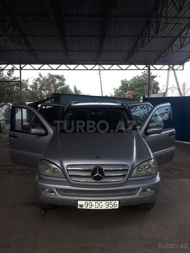 Mercedes ML 270 2003, 195,000 km - 2.7 л - Biləsuvar