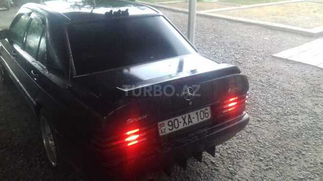 Mercedes 190 1991, 560,500 km - 2.0 l - Salyan