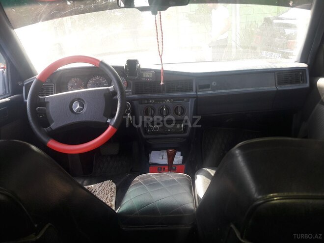 Mercedes 190 1991, 560,500 km - 2.0 l - Salyan