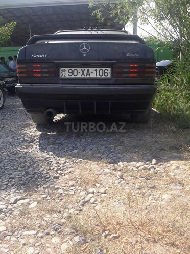 Mercedes 190 1991, 560,500 km - 2.0 l - Salyan