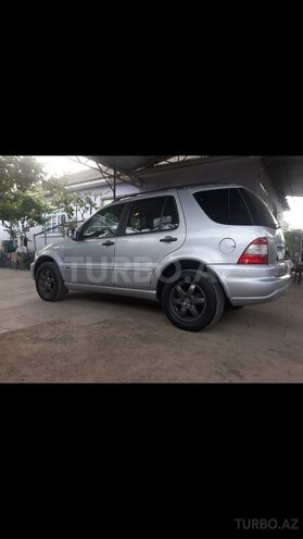 Mercedes ML 270 2003, 30,040 km - 2.7 л - Biləsuvar