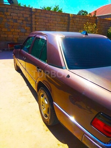 Mercedes E 260 1991, 345,678 km - 2.6 l - Bakı