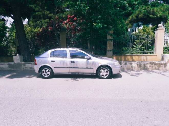 Opel Astra 1998, 218,000 km - 1.6 l - Bakı