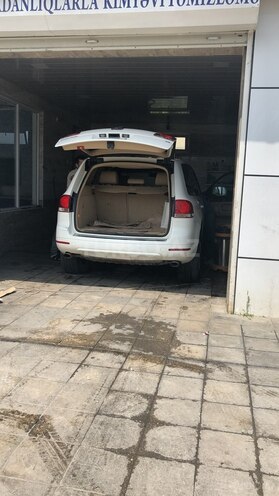 Volkswagen Touareg 2005, 224,000 km - 3.2 л - Bakı