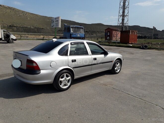 Opel Vectra 1996, 261,000 km - 1.8 л - Bakı