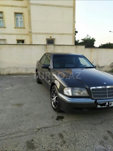 Mercedes C 180 1995, 300,000 km - 1.8 l - Bakı