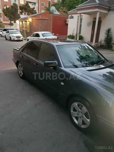 Mercedes E 200 1999, 215,290 km - 2.0 l - Bakı