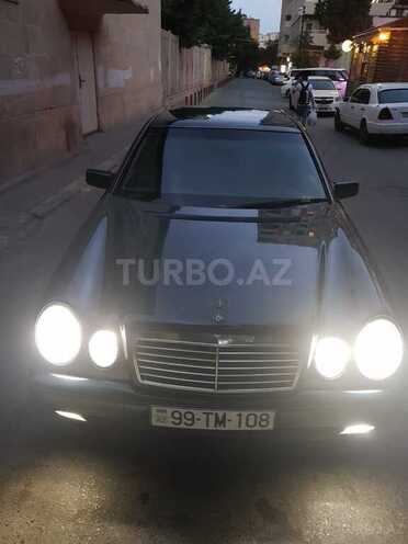 Mercedes E 200 1999, 215,290 km - 2.0 l - Bakı