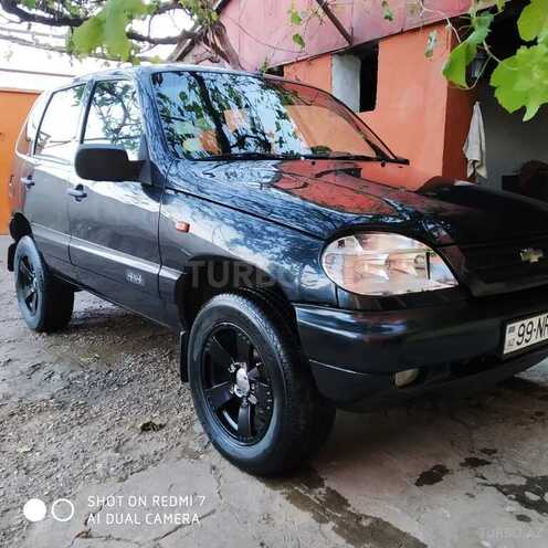 Chevrolet Niva 2007, 235,000 km - 1.7 l - Qusar