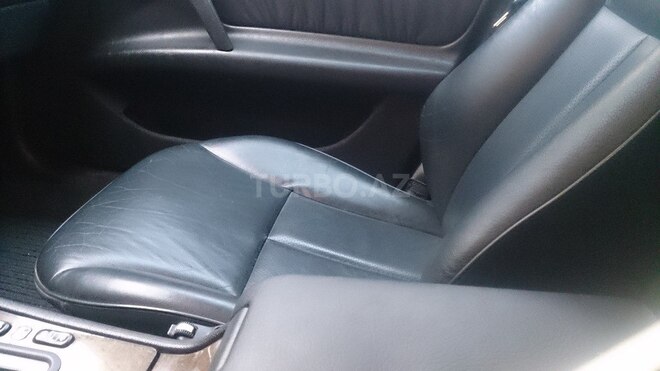 Mercedes E 240 1999, 268,500 km - 2.4 l - Oğuz