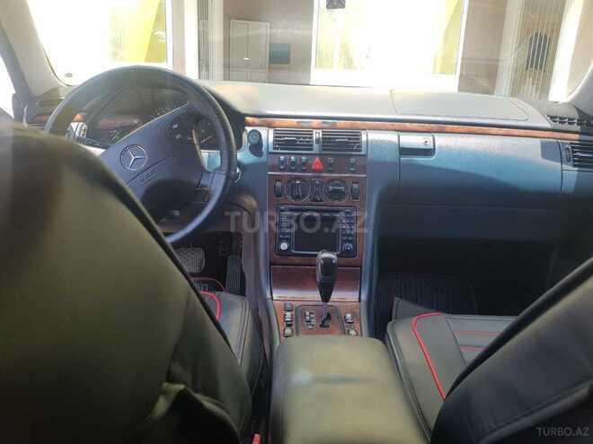 Mercedes E 270 2000, 330,000 km - 2.7 л - Bakı