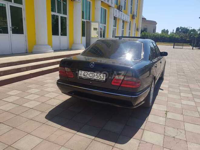 Mercedes E 270 2000, 330,000 km - 2.7 л - Bakı