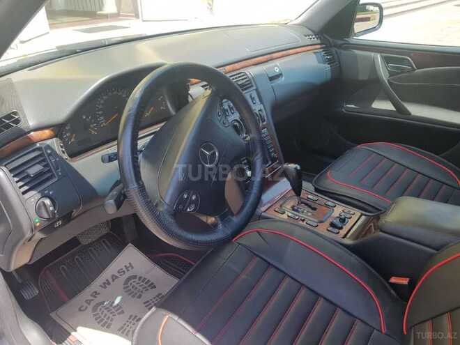 Mercedes E 270 2000, 330,000 km - 2.7 л - Bakı