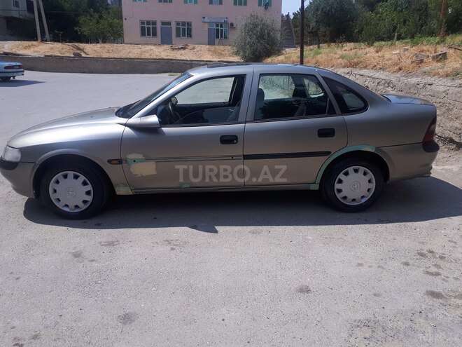 Opel Vectra 1997, 329,000 km - 1.6 l - Sumqayıt