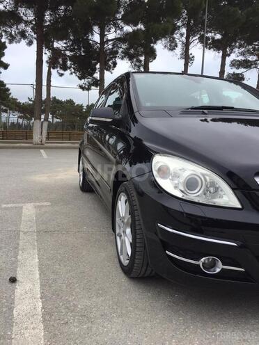 Mercedes B 180 2009, 109,450 km - 0.2 л - Bakı