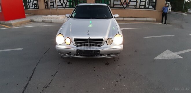Mercedes E 270 2000, 335,322 km - 2.7 l - Bərdə