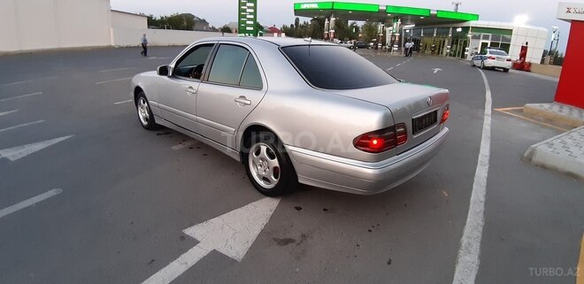 Mercedes E 270 2000, 335,322 km - 2.7 l - Bərdə