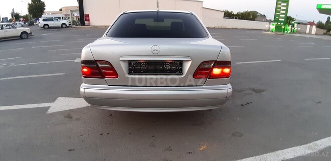 Mercedes E 270 2000, 335,322 km - 2.7 l - Bərdə