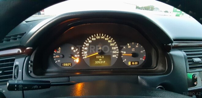 Mercedes E 270 2000, 335,322 km - 2.7 l - Bərdə