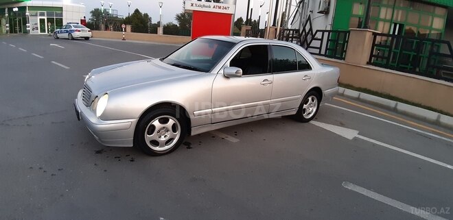 Mercedes E 270 2000, 335,322 km - 2.7 l - Bərdə