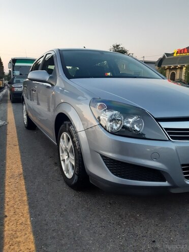 Opel Astra 2009, 172,286 km - 1.4 л - Bakı