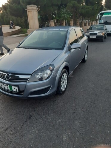 Opel Astra 2009, 172,286 km - 1.4 л - Bakı