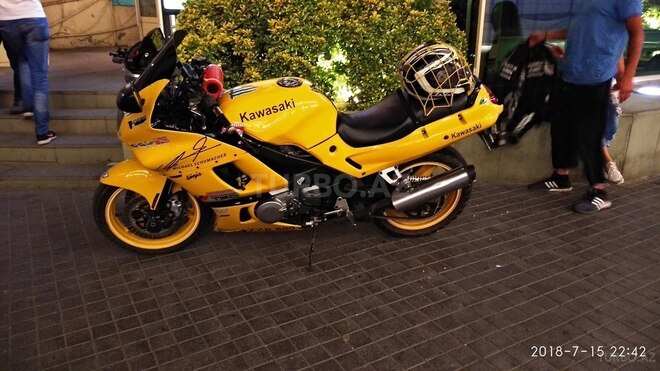Kawasaki  2001, 53,000 km - 0.6 l - Bakı