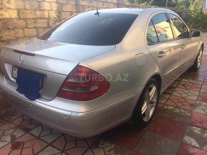 Mercedes E 220 2004, 200,000 km - 2.2 l - Bakı