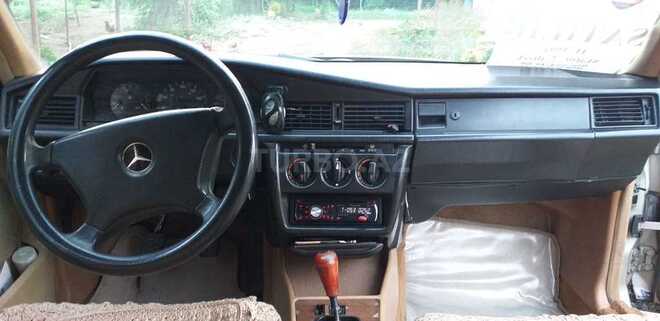 Mercedes 190 1991, 500,528 km - 2.0 л - Astara