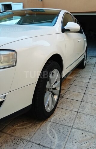 Volkswagen Passat 2008, 245,000 km - 1.8 l - Bakı