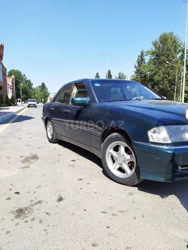 Mercedes C 220 1996, 249,000 km - 2.2 l - Gəncə