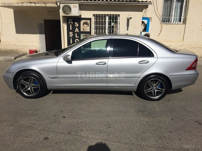 Mercedes C 200 2000, 231,000 km - 2.0 l - Bakı