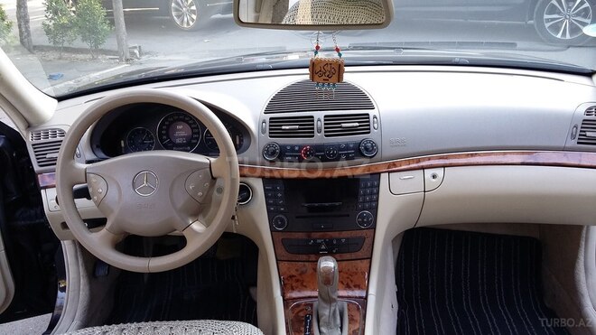 Mercedes E 220 2003, 334,000 km - 2.2 l - Bakı
